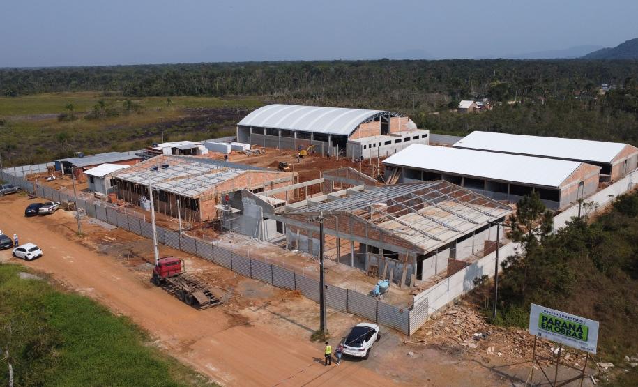 Novo prédio da escola Deputado Aníbal Khury em Guaratuba tem 65% das obras executadas