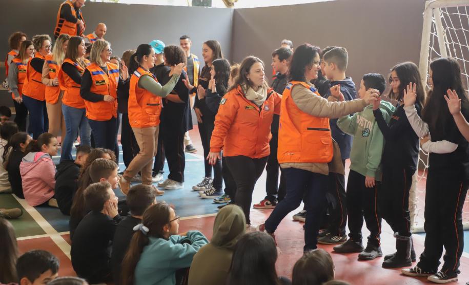 Estado capacita servidores da educação para atuar como brigadistas nas escolas