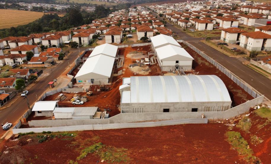 Governador vistoria obra da nova escola estadual de Cascavel, no Jardim Riviera