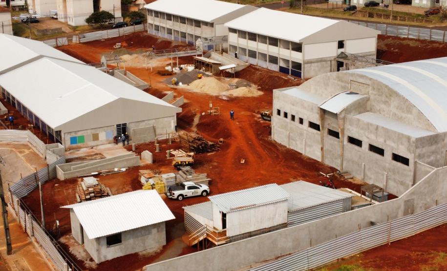 Governador vistoria obra da nova escola estadual de Cascavel, no Jardim Riviera