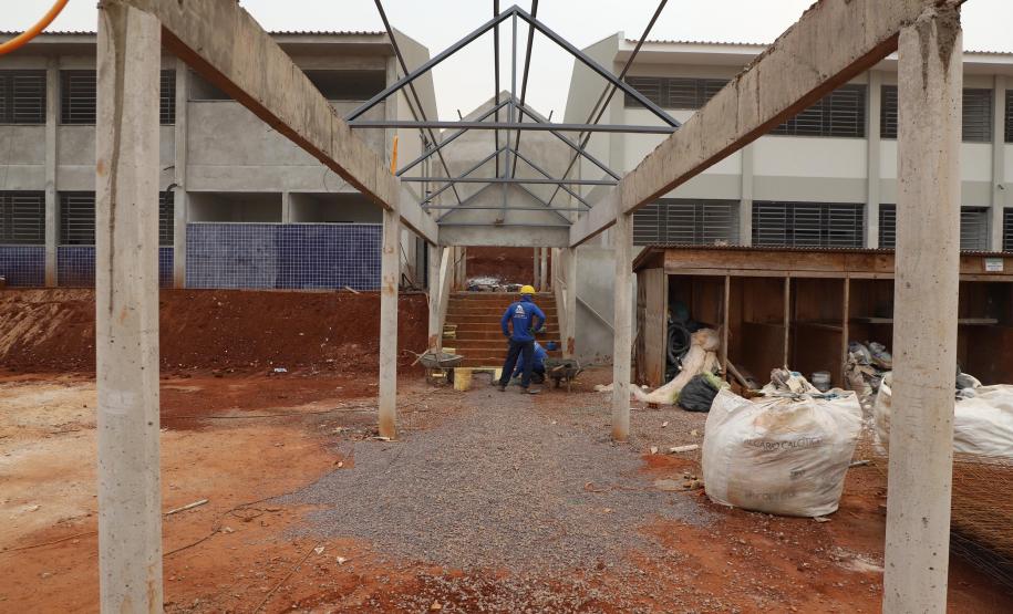 Governador vistoria obra da nova escola estadual de Cascavel, no Jardim Riviera