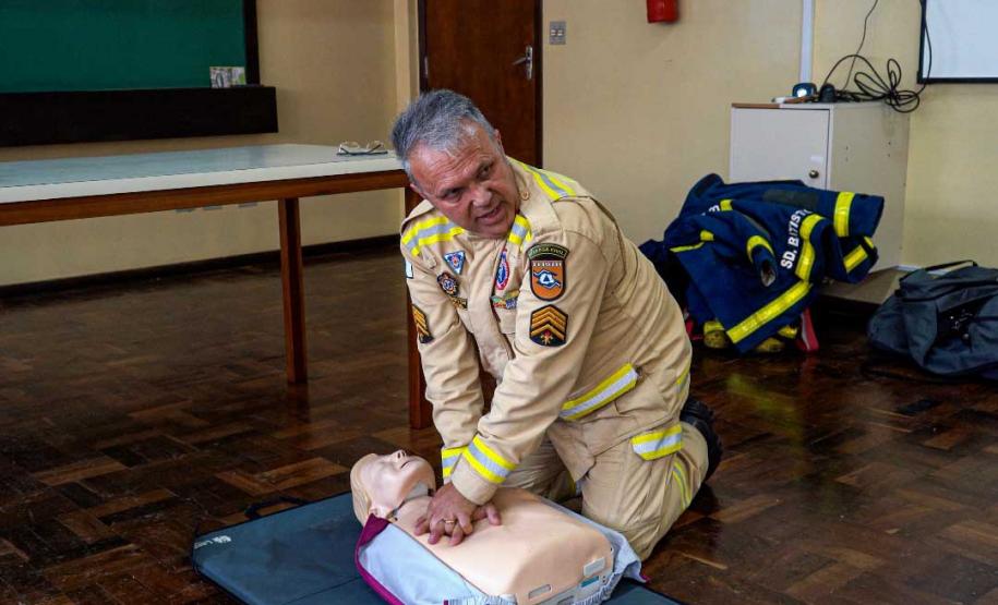 Estado capacita servidores da educação para atuar como brigadistas nas escolas