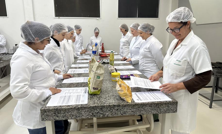 Alimentação balanceada: Estado contrata mais 70 nutricionistas para atuar nas escolas