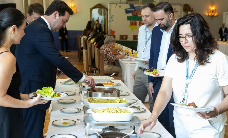 Anúncio das vencedoras do concurso Melhor Merenda do Paraná