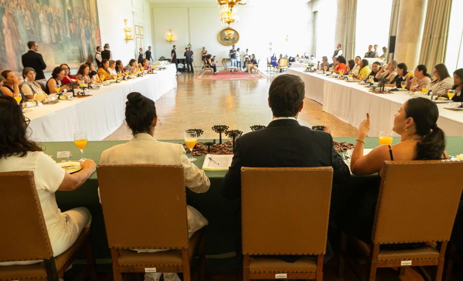 Anúncio das vencedoras do concurso Melhor Merenda do Paraná