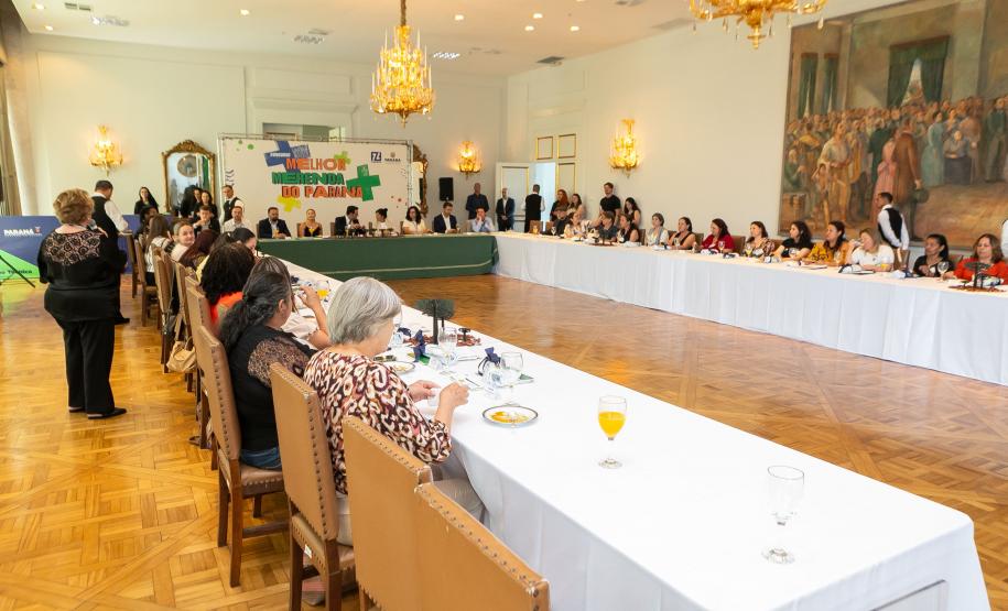 Anúncio das vencedoras do concurso Melhor Merenda do Paraná