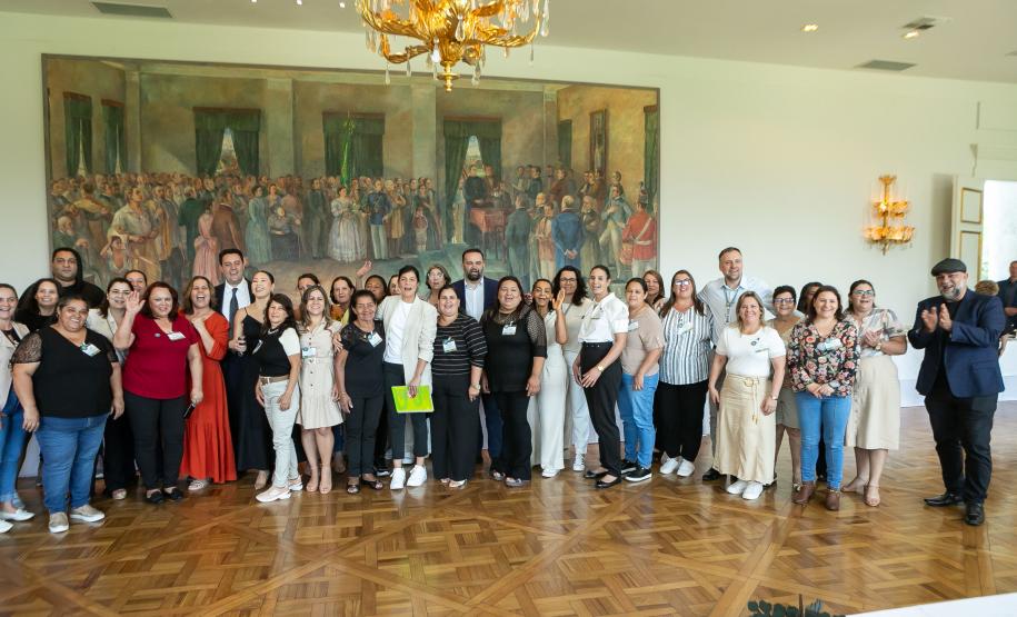 Anúncio das vencedoras do concurso Melhor Merenda do Paraná