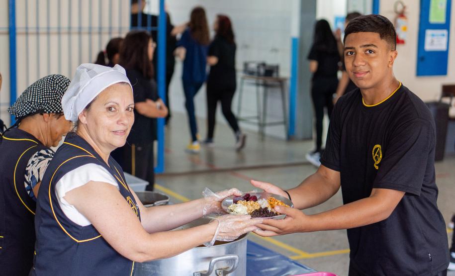 Jurada do concurso da Melhor Merenda é eleita uma das melhores chefs do mundo