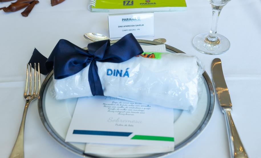 O Governo do Paraná premia as vencedoras do Concurso "A Melhor Merenda do Paraná".