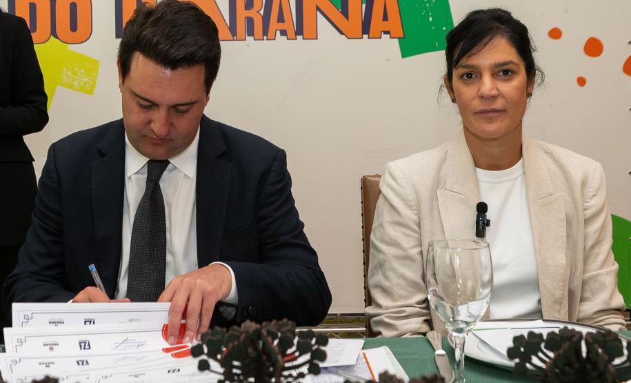 O Governo do Paraná premia as vencedoras do Concurso "A Melhor Merenda do Paraná".