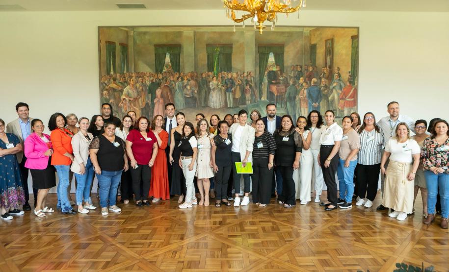 O Governo do Paraná premia as vencedoras do Concurso "A Melhor Merenda do Paraná".