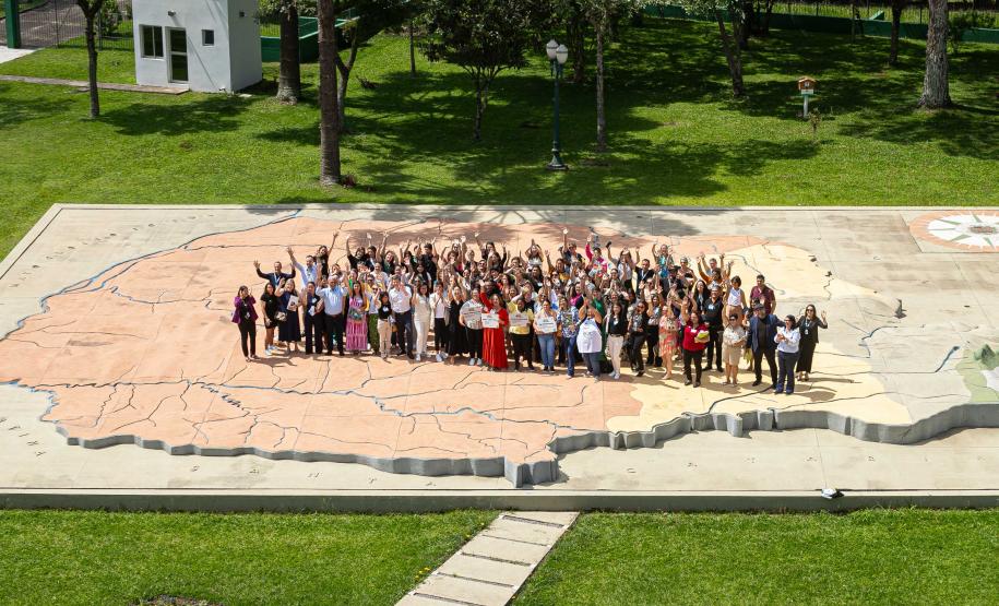 O Governo do Paraná premia as vencedoras do Concurso "A Melhor Merenda do Paraná".