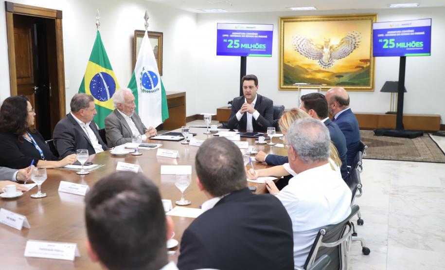 O governador Ratinho Junior assinou o convênio entre o Governo do Estado e a UFPR para construção da sede própria da instituição em Jandaia do Sul, no Vale do Ivaí.