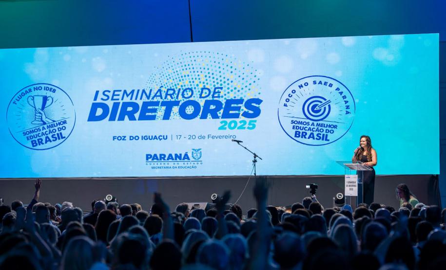 Estado anuncia 32 mil chromebooks para a rede e conectividade para 150 escolas