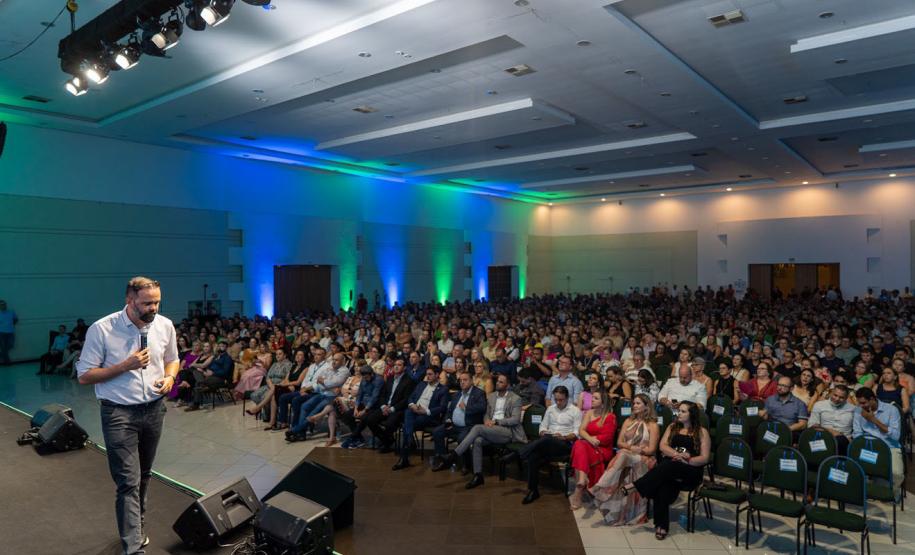 Estado anuncia 32 mil chromebooks para a rede e conectividade para 150 escolas
