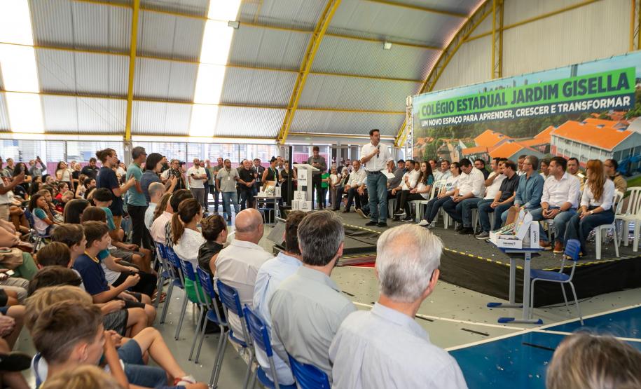O governador Carlos Massa Ratinho Junior inaugurou nesta terça-feira (11) a nova unidade do Colégio Estadual Jardim Gisella, em Toledo, no Oeste do Paraná.