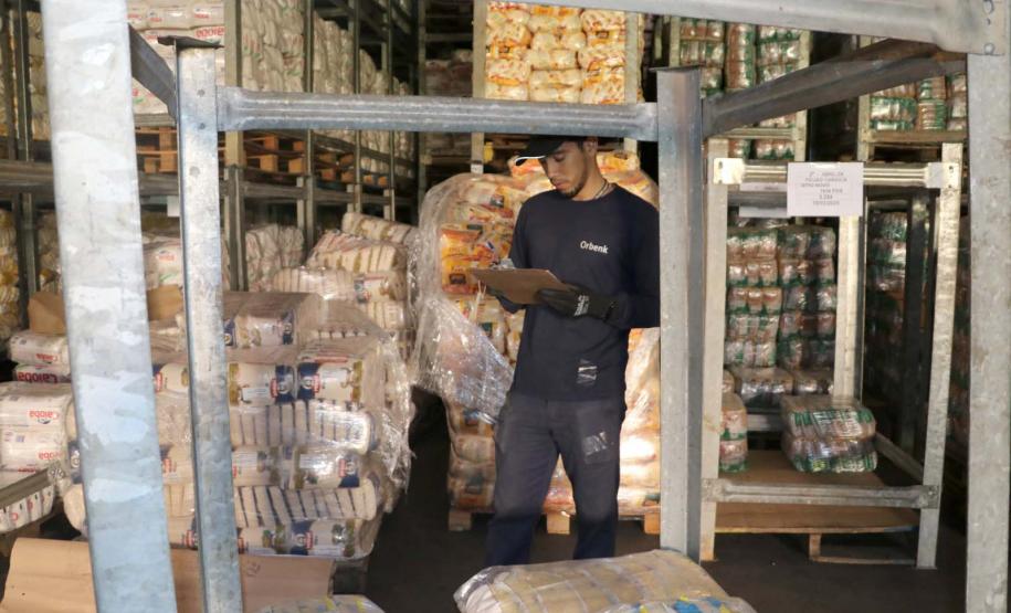 Escolas do Estado já receberam a primeira remessa de alimentos da merenda