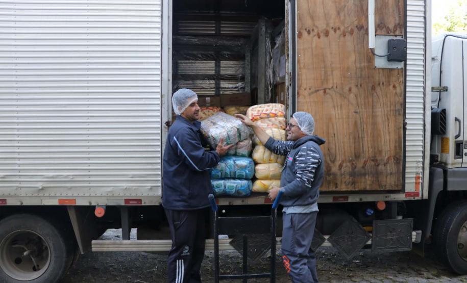 Escolas do Estado já receberam a primeira remessa de alimentos da merenda