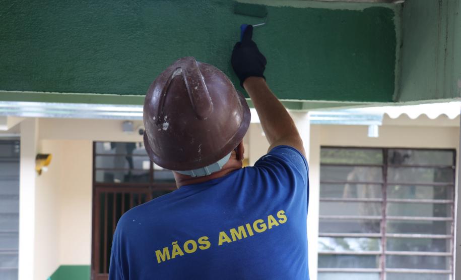 Governo do Paraná regulamenta Programa Mãos Amigas e fortalece ressocialização de detentos e promove a manutenção dos prédios escolares
