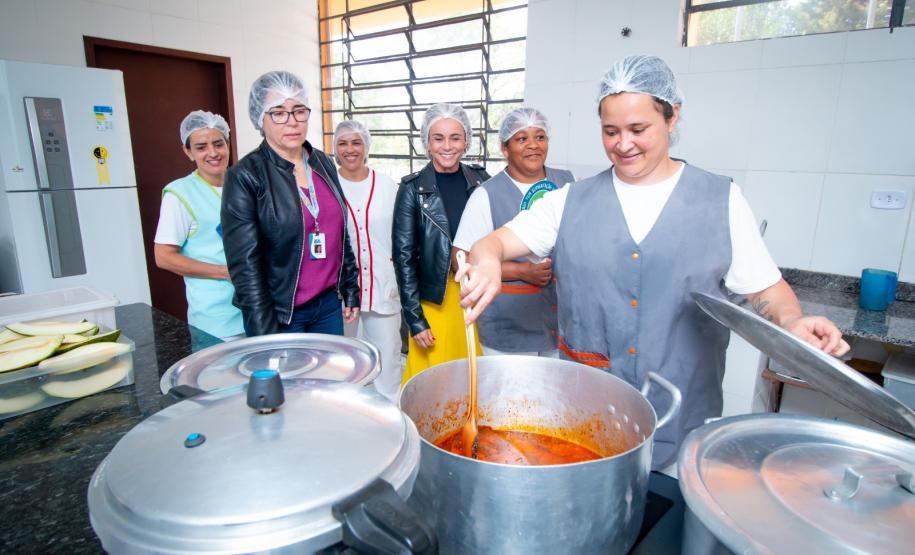 Estado investe na valorização das merendeiras com capacitação inédita do Senac