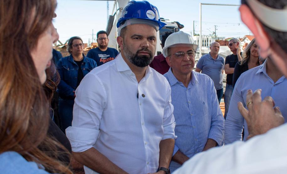 Secretário da Educação visita obras no oeste do estado