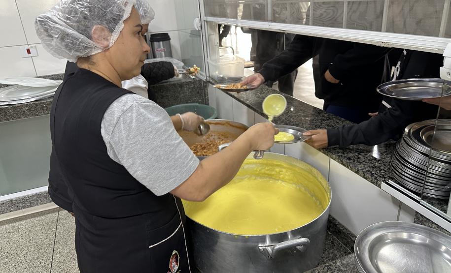 Do curso à prática: merendeiras do Paraná levam novas técnicas e receitas para as escolas