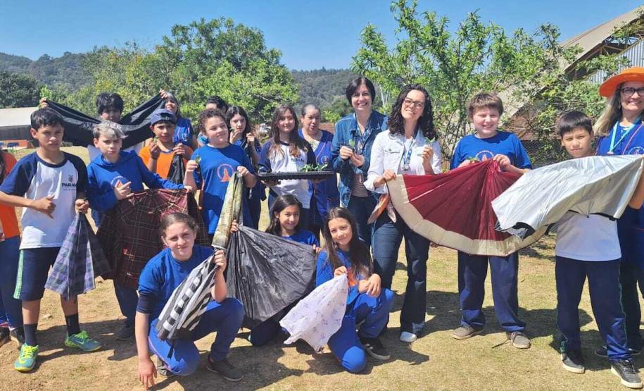 Entrega de guarda-chuvas