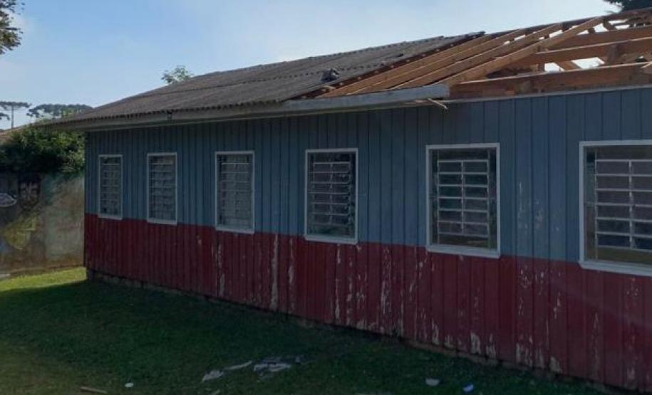 Substituição de salas de madeira