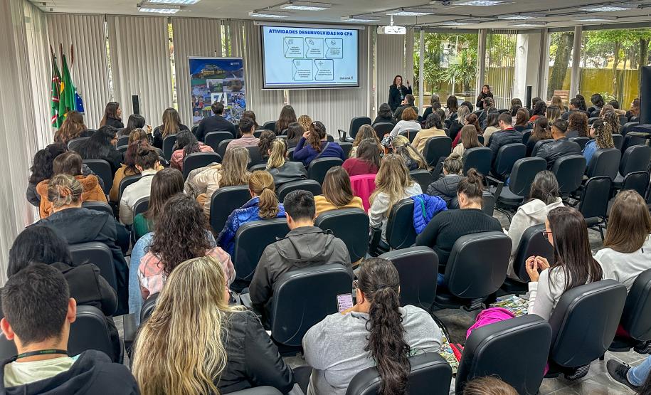 1,5 milhão de refeições por dia: nutricionistas da rede estadual passam por capacitação