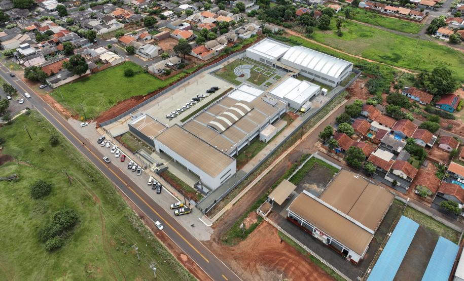 Centro de Educação Profissional Agrícola de Colorado entregue