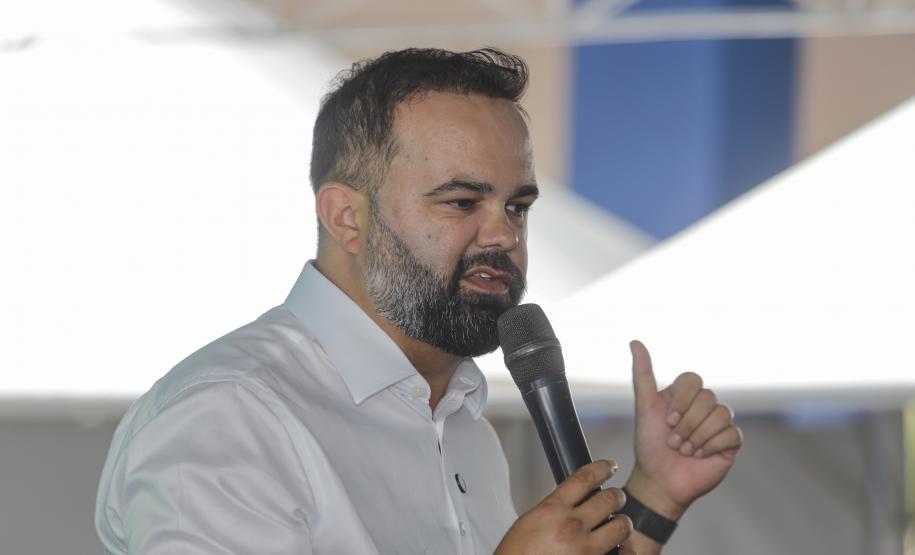 Duas escolas novas Apucarana Fundepar