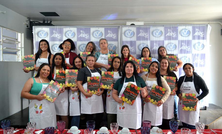 1,5 milhão de refeições por dia: novo livro do Fundepar reforça trabalho das merendeiras