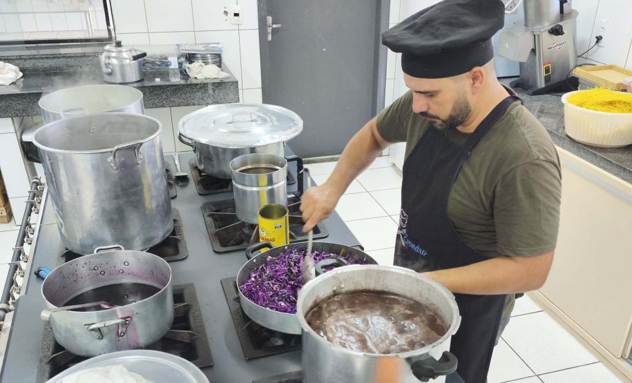 Merendeiro de Francisco Beltrão vence concurso nacional de receitas escolares
