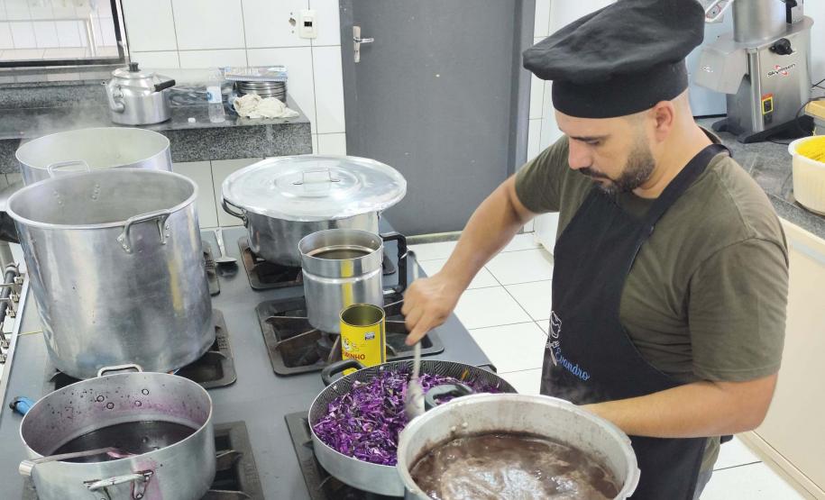 Capacitação 7,9 mil profissionais