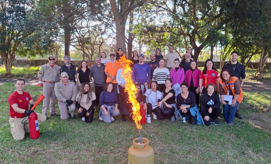 Treinamento prático para brigadas escolares