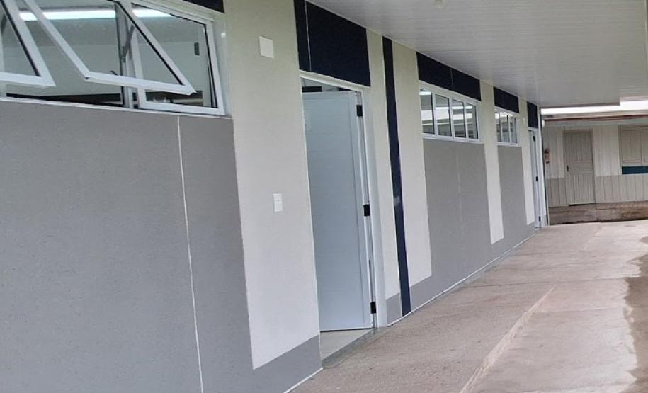 Escolas em andamento no Litoral